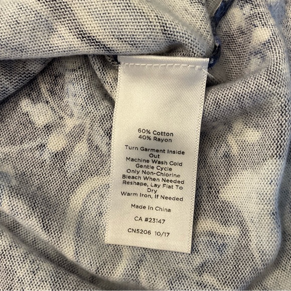 Talbots Blue Floral Sweater - LP - Picture 7 of 7